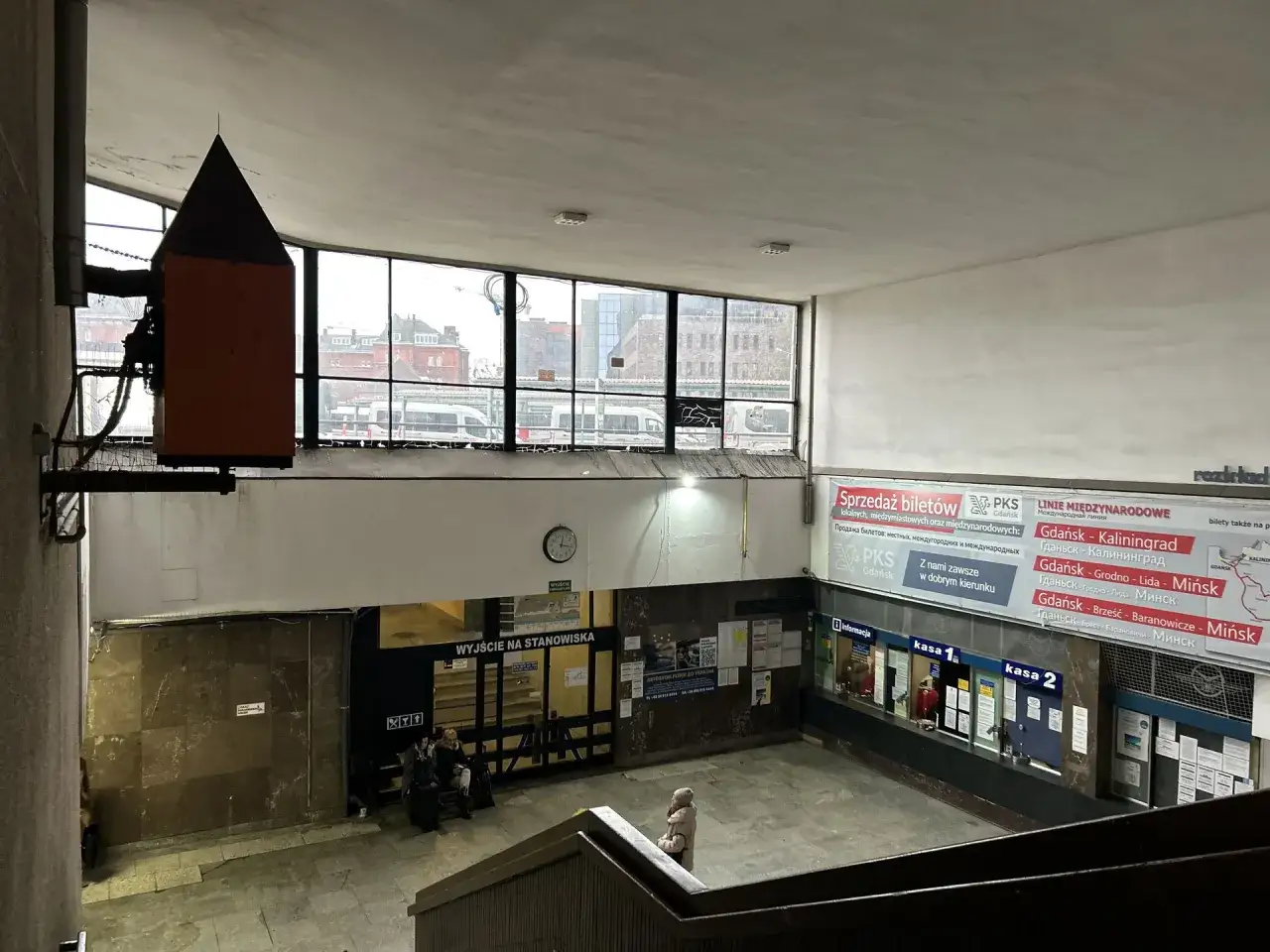 Dworzec PKS Gdańsk wnętrze udogodnienia