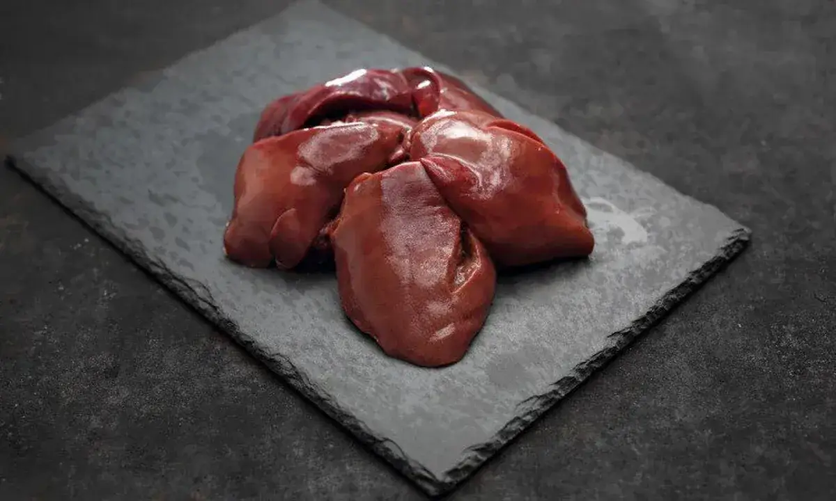 surowa wątr&oacute;bka drobiowa przed czyszczeniem