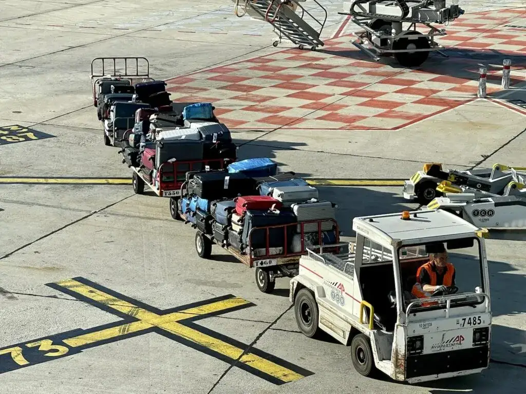 Volotea trasporto attrezzatura sportiva sci