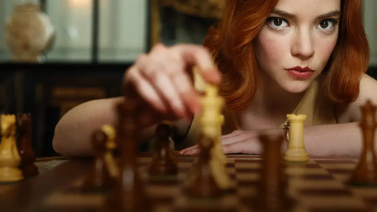 serial gambit królowej szachy