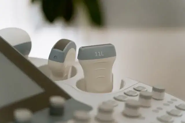 Zdjęcie USG jąder czy trzeba golić? Oto, co musisz wiedzieć przed badaniem