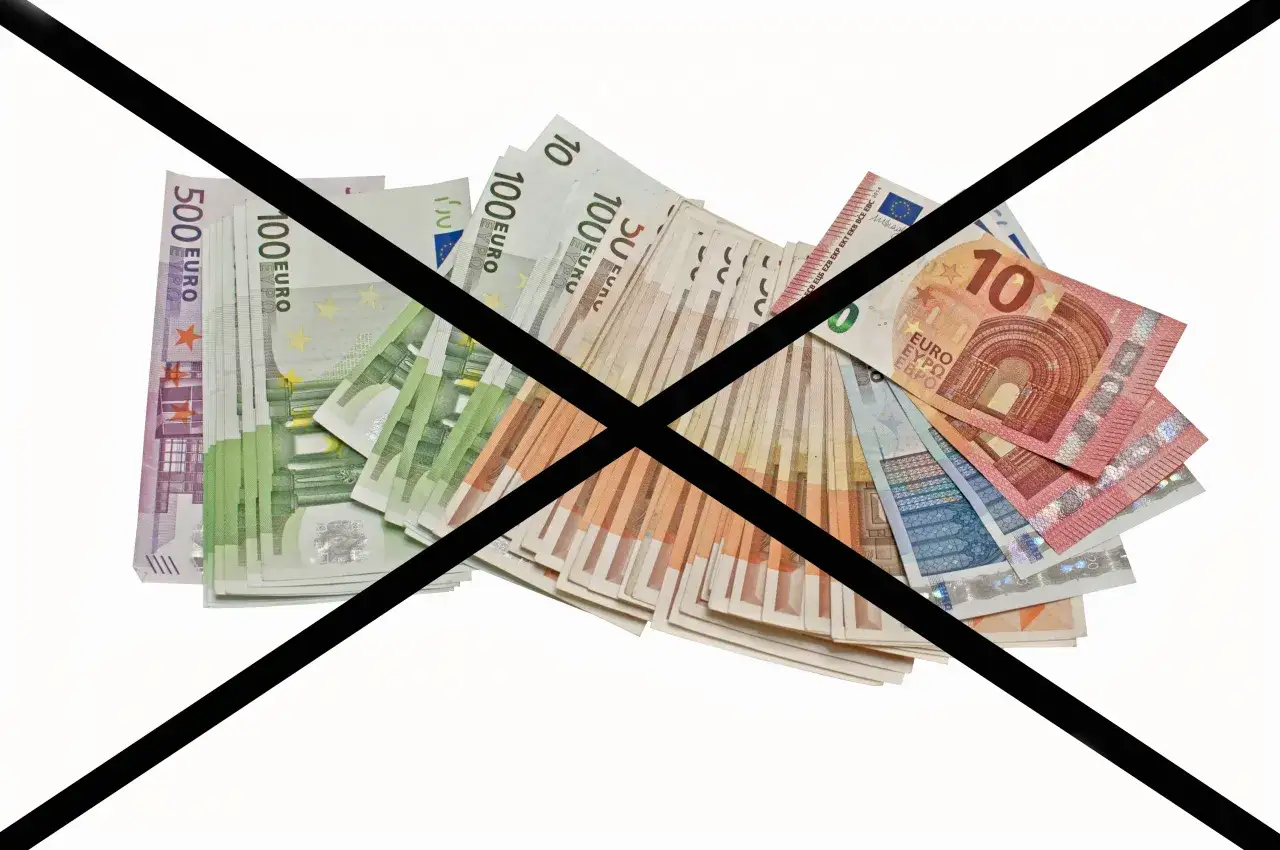 Euro banknoty, od 500 do 10, z czarnym znakiem 