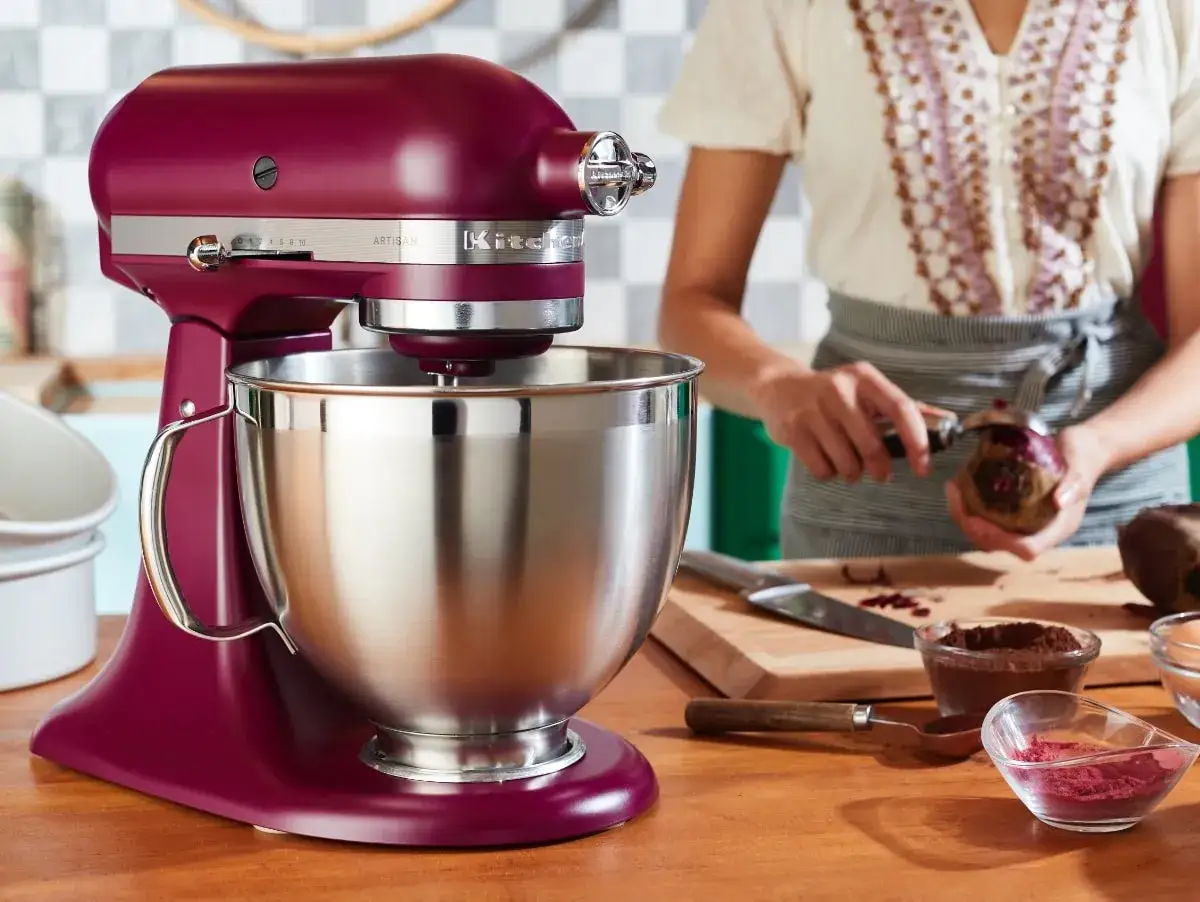 Porównanie mikser ręczny i robot planetarny