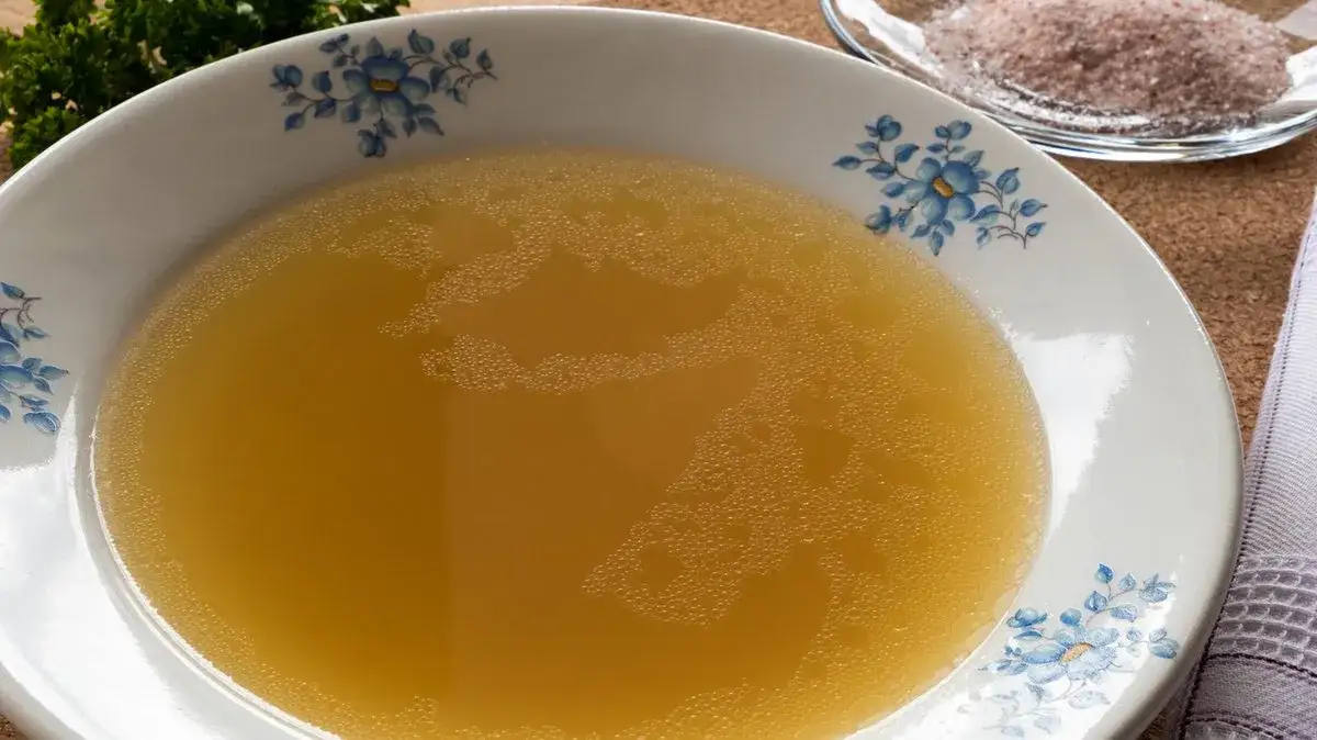 solenie rosołu na koniec gotowania