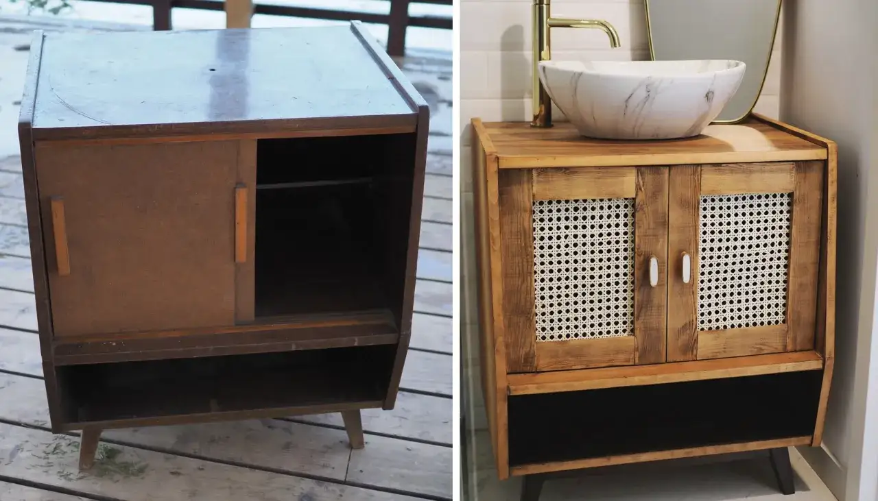 Przemiana mebla: stare, brązowe szafka łazienkowa po renowacji z rattanowymi drzwiczkami i nową umywalką. Malowanie mebli przed i po.