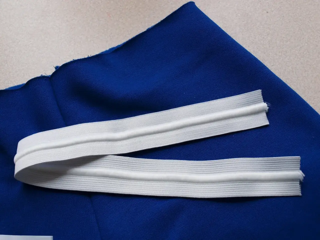 jak wszyć gumkę w pasek spódnicy tutorial