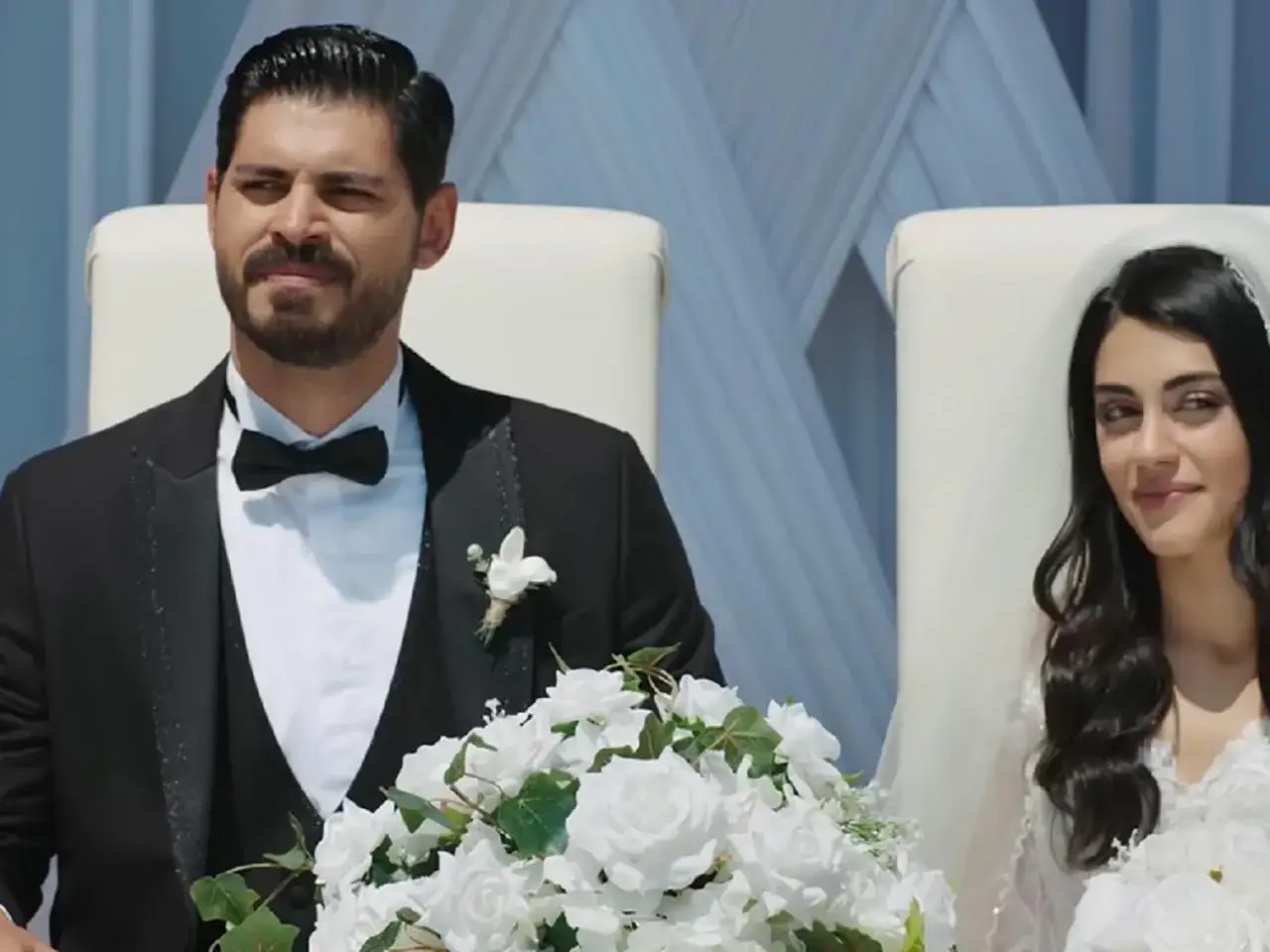 Panna młoda i pan młody w dniu ślubu, scena z tureckiego serialu.