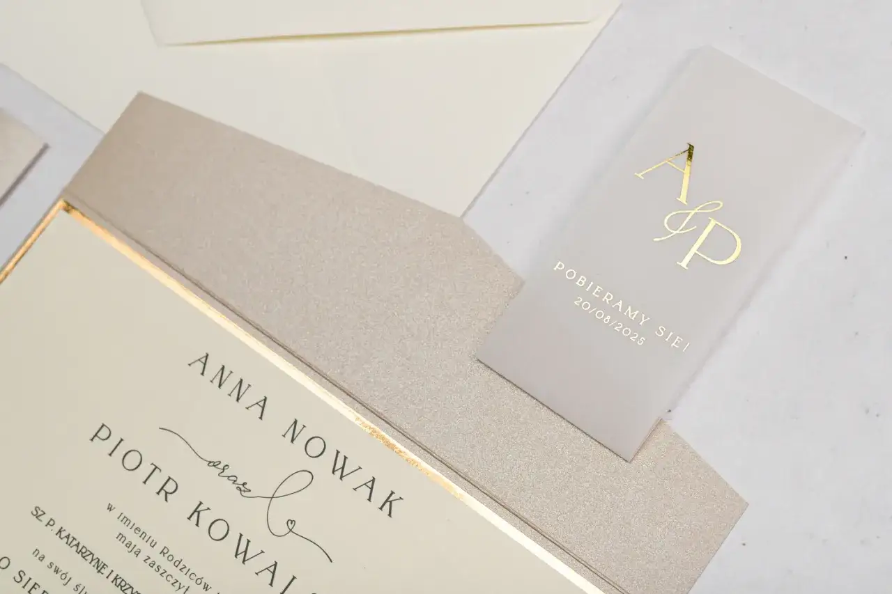 eleganckie zaproszenie ślubne z dobrze sformatowanym tekstem