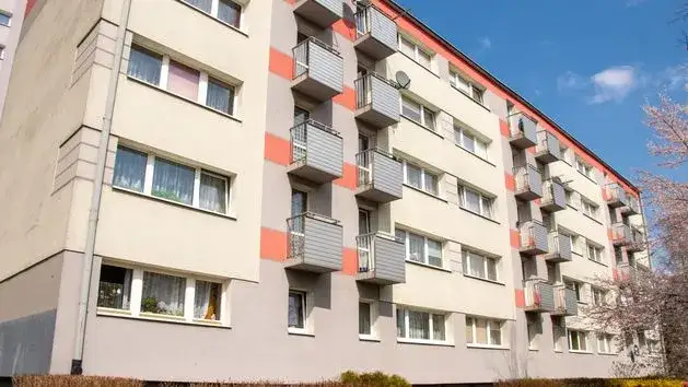 ostatnie piętro bloku mieszkalnego