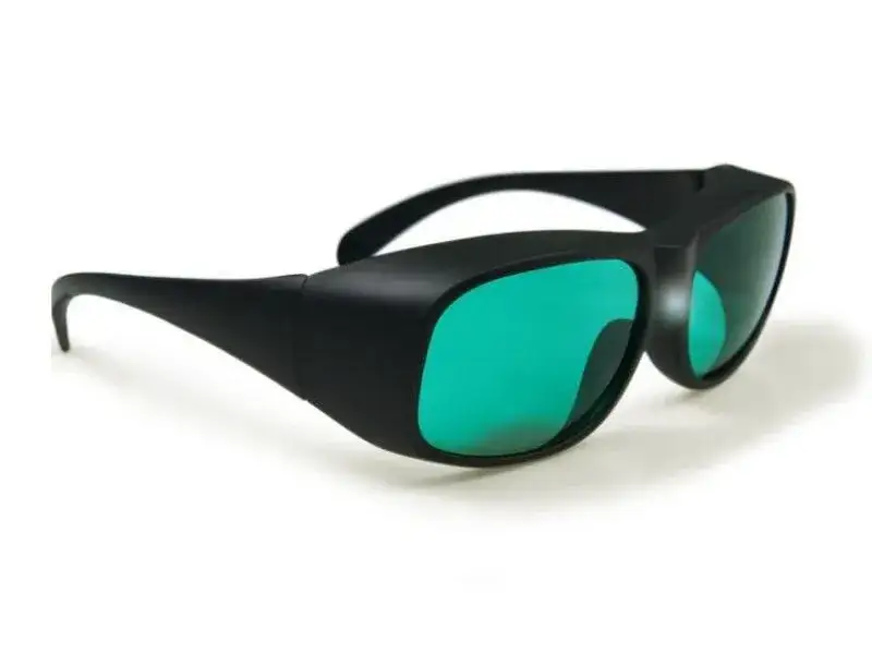 pacjent laseroterapia fizjoterapia okulary ochronne