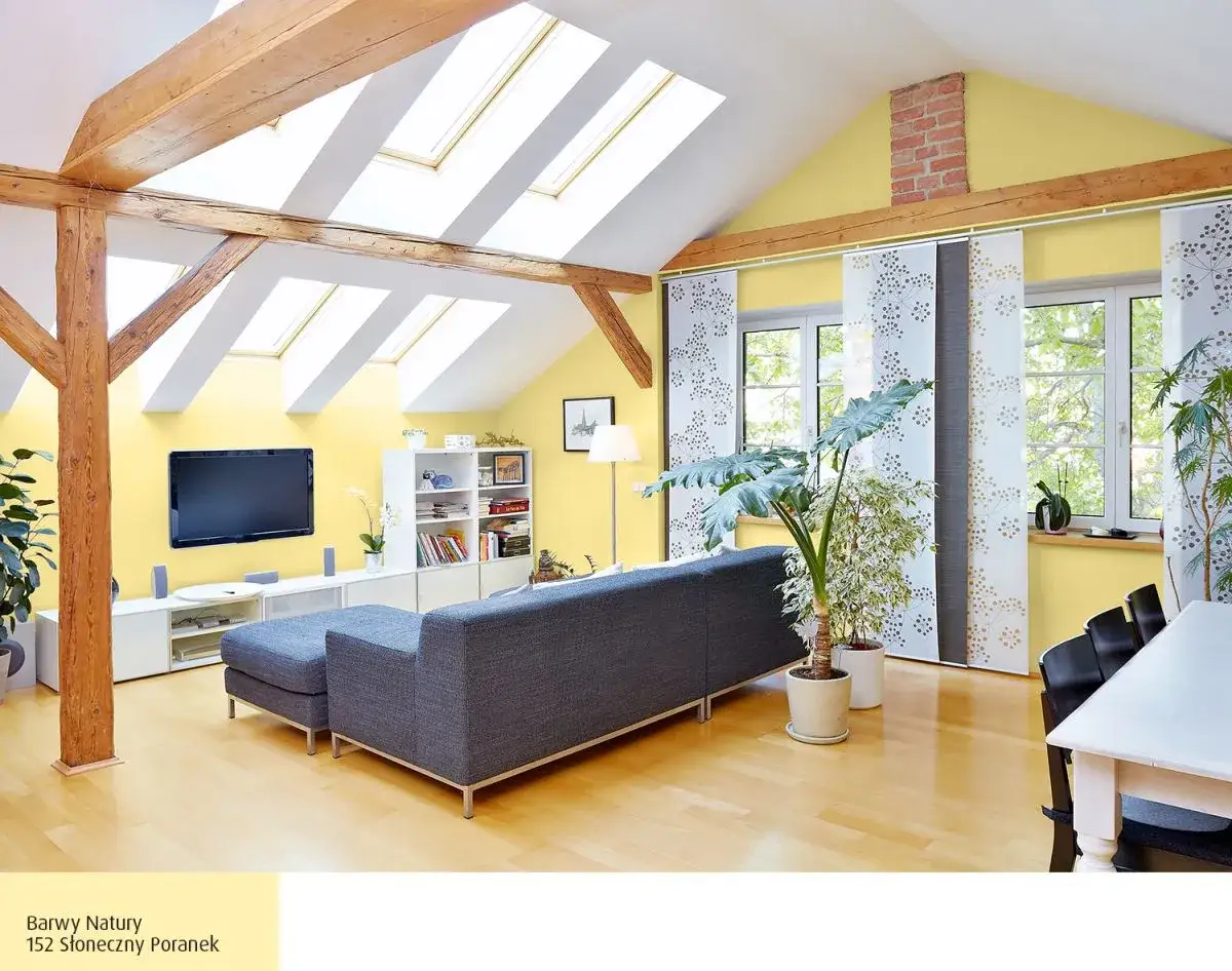 inspiracje malowanie skosów na poddaszu jasne kolory