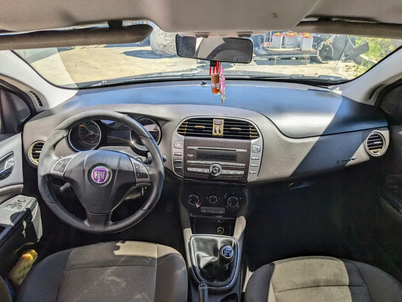 Fiat Bravo II wnętrze deska rozdzielcza
