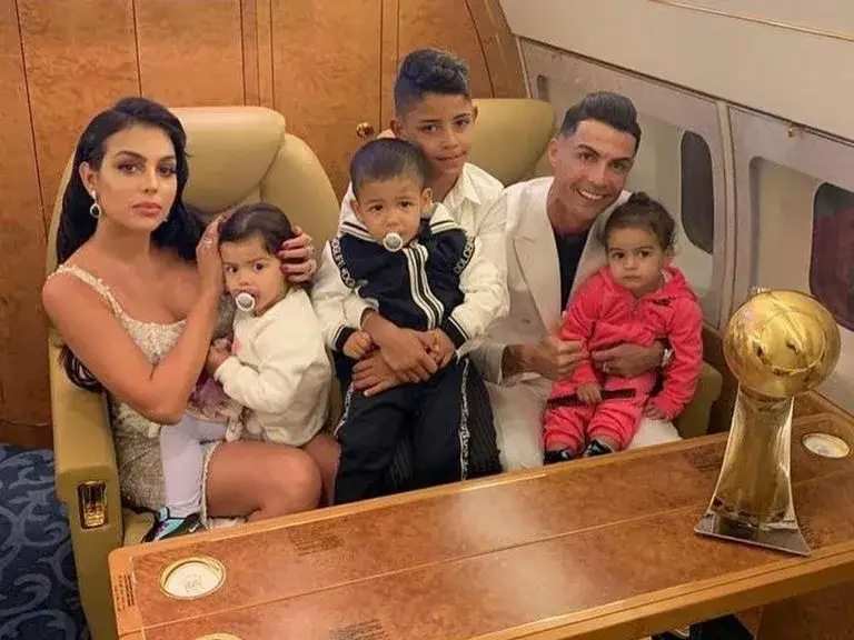 Zdjęcie Ile dzieci ma Georgina Rodriguez? Zaskakujące fakty o jej rodzinie