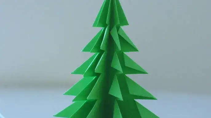 Zdjęcie Jak zrobić choinkę z kartonu - proste pomysły na świąteczną dekorację