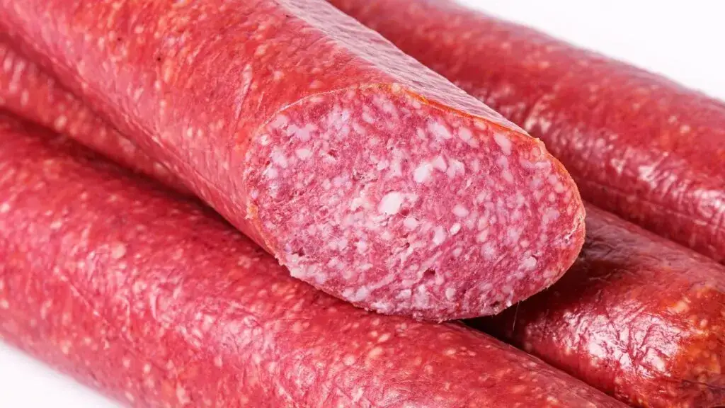 r&oacute;żowa kiełbasa przekr&oacute;j