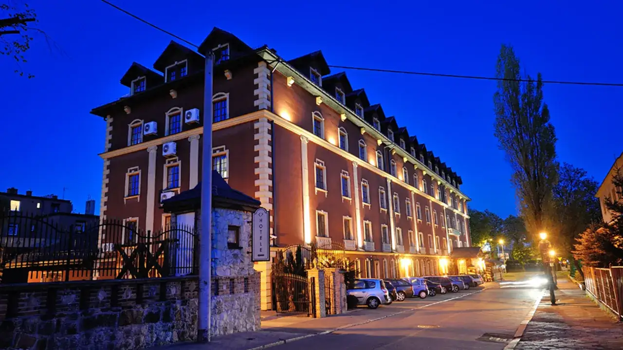 Hotel Diament Arsenal Palace Katowice Chorzów fasada