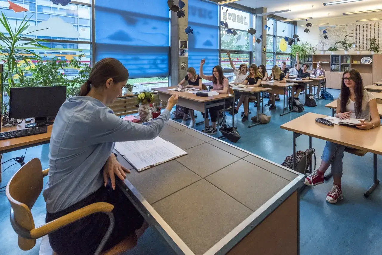 Zdjęcie Ile godzin trzeba przepracować w wolontariacie w szkole? Sprawdź!