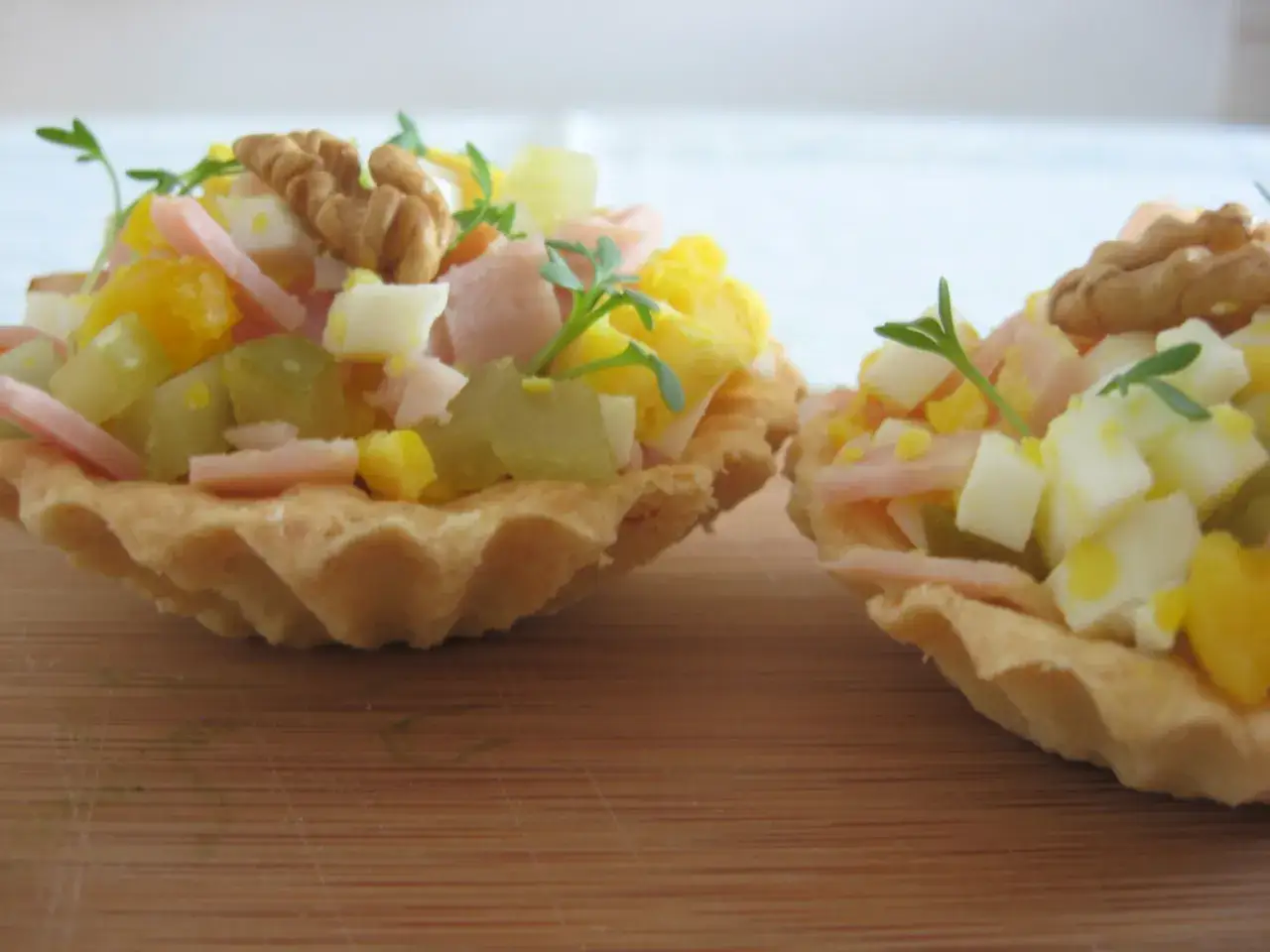 Zdjęcie Gdzie kupić babeczki do sałatki jarzynowej? Sprawdź najlepsze opcje