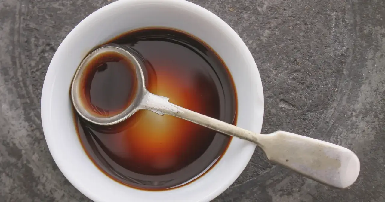 Zdjęcie Jak zrobić w domu sos worcestershire lepszy niż ze sklepowej półki?