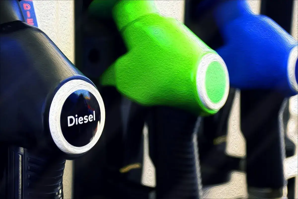 Zdjęcie Co gorsze: benzyna do diesla czy diesel do benzyny? Skutki błędów