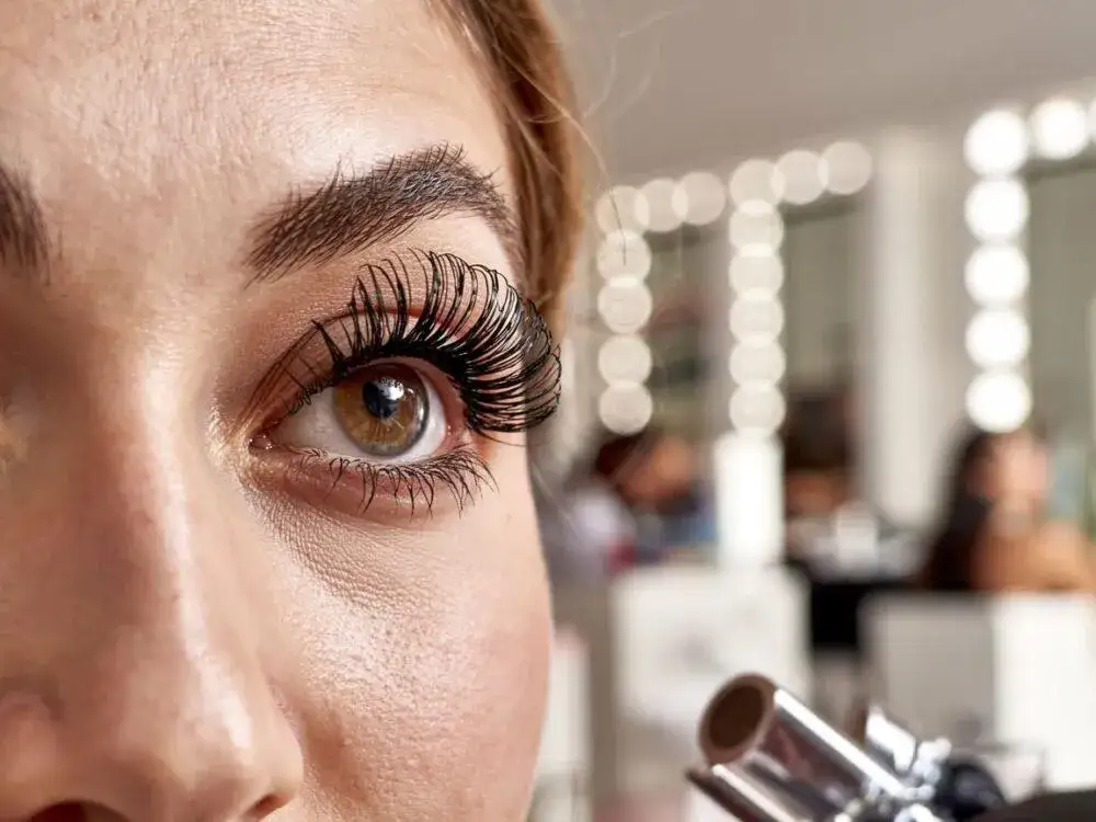 Zdjęcie Czy można malować rzęsy po laminacji? Sprawdź, co musisz wiedzieć