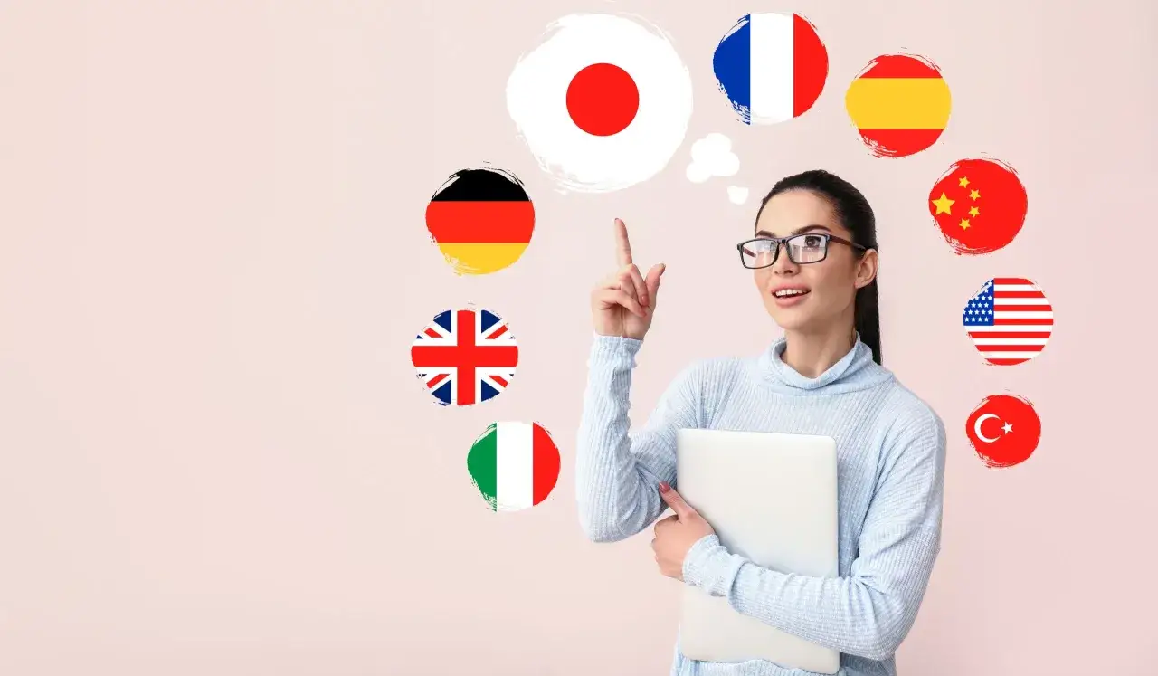 Kobieta z laptopem myśli o możliwościach kariery po stosunkach międzynarodowych: języki i kultury świata.