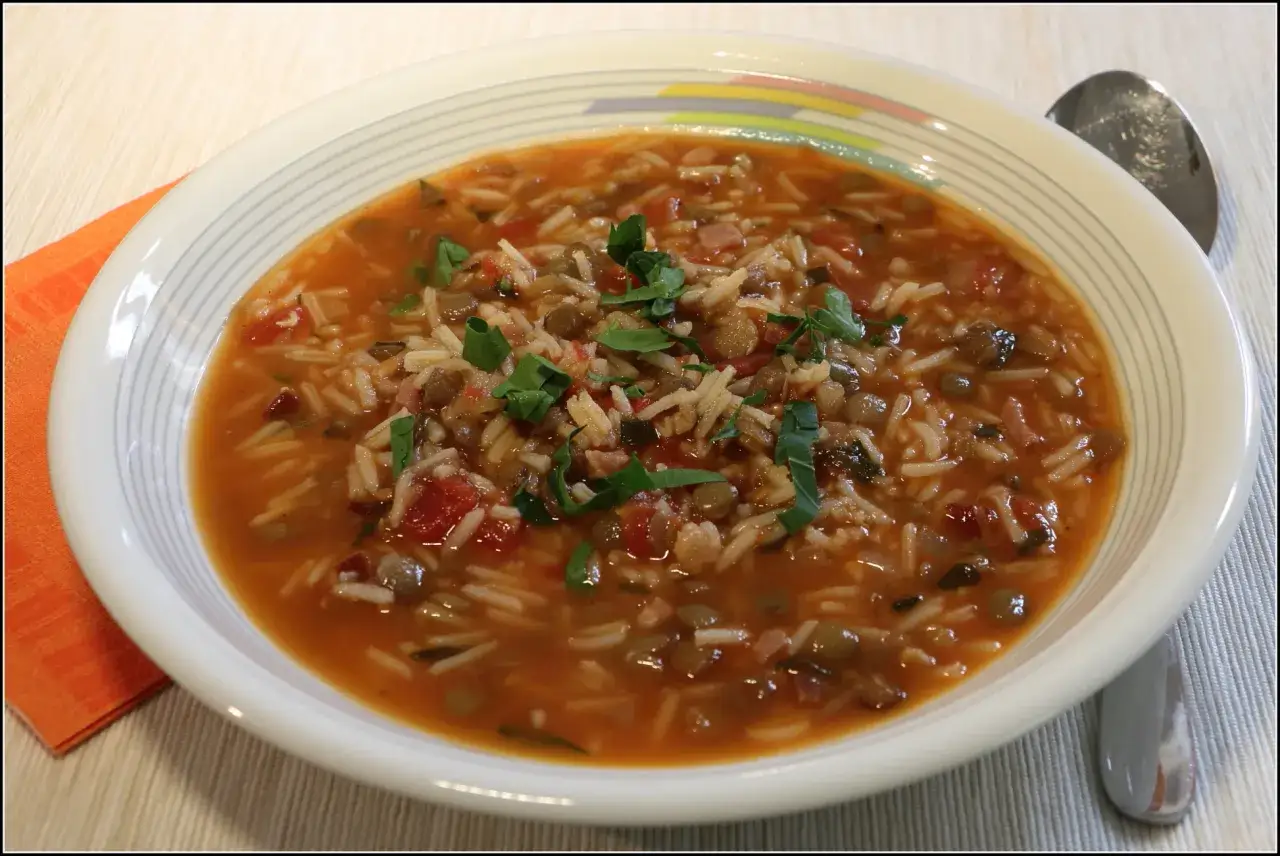 Ingredienti base minestra di riso