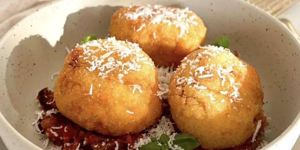 Pasta alla Norma Arancini Sycylia
