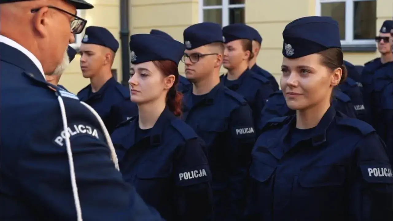 Ślubowanie policjanta