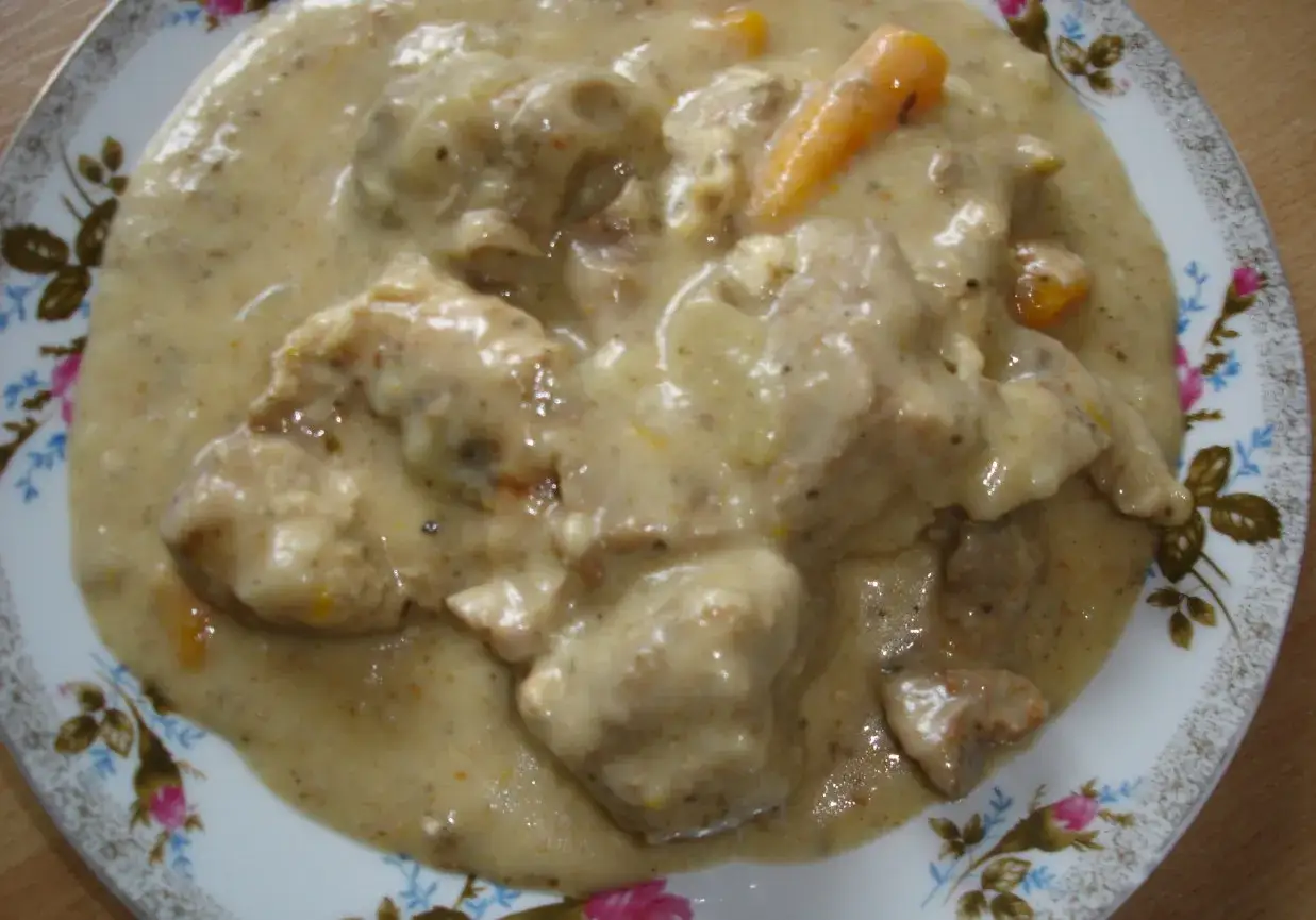 Zdjęcie Przepis na wołowinę w sosie chrzanowym, która zachwyci Twoich gości