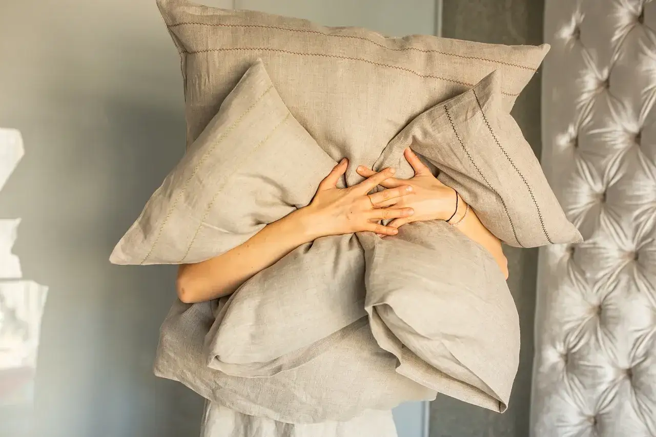 Pranie lnu w pralce automatycznej, ubrania lniane, pościel lniana