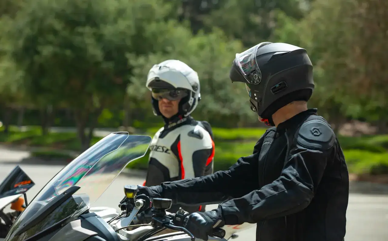 motocyklista problem z interkomem