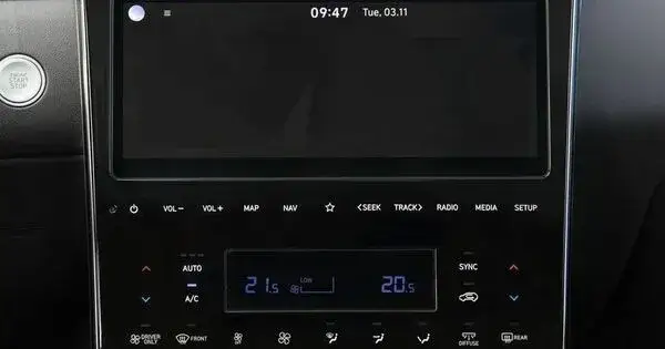 Zdjęcie Fusible écran tactile Peugeot 308 : comment éviter des pannes coûteuses