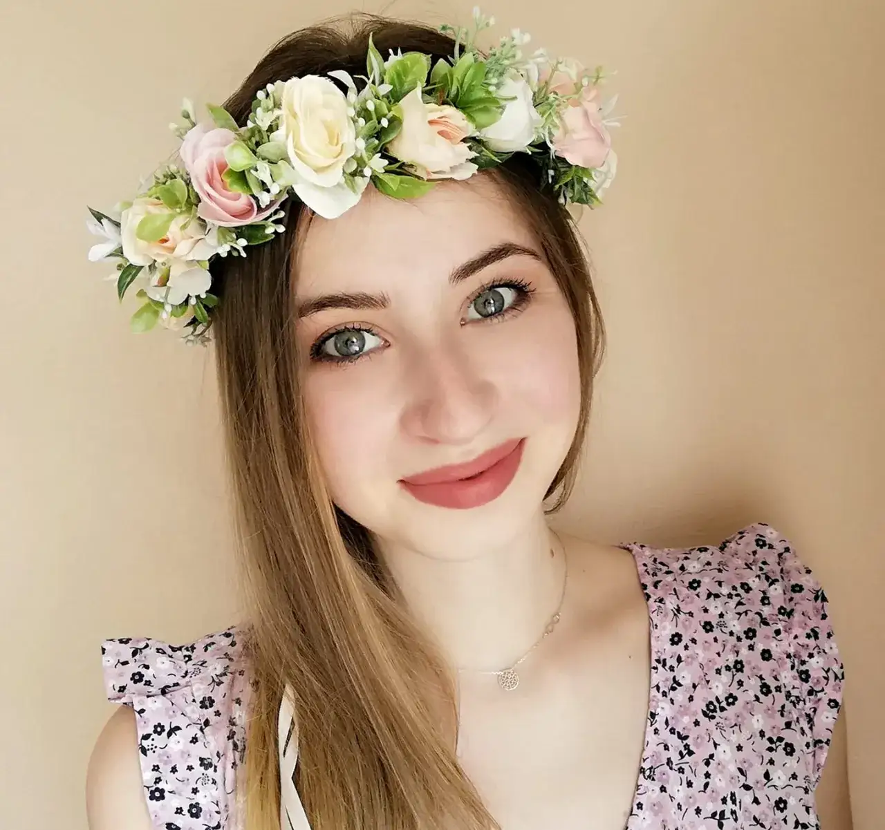 R&oacute;żne rodzaje ozd&oacute;b ślubnych na głowę