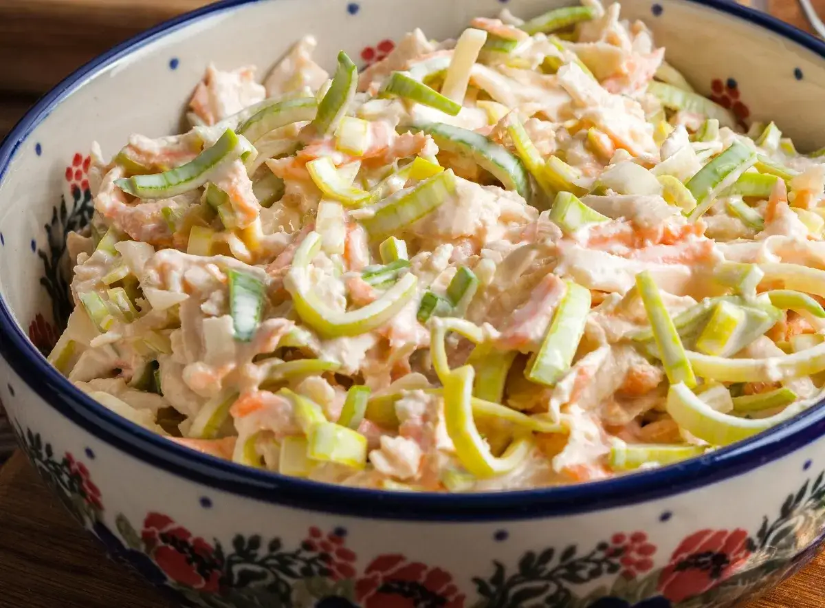 Zdjęcie Jak przygotować pora do sałatki – proste sposoby na idealne danie