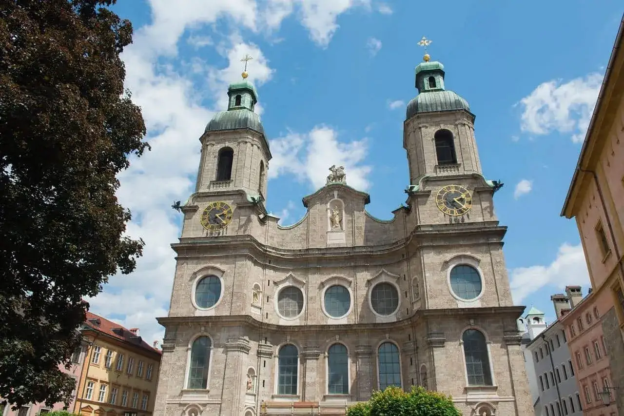 Zdjęcie Kiedy powstał kościół katolicki? Odkryj jego fascynującą historię