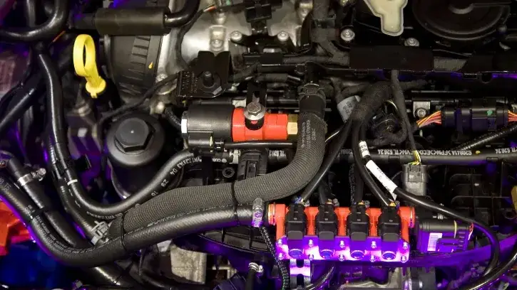 nowoczesna instalacja LPG w komorze silnika