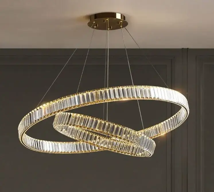żyrandol kryształowy glamour vs nowoczesny żyrandol LED ring