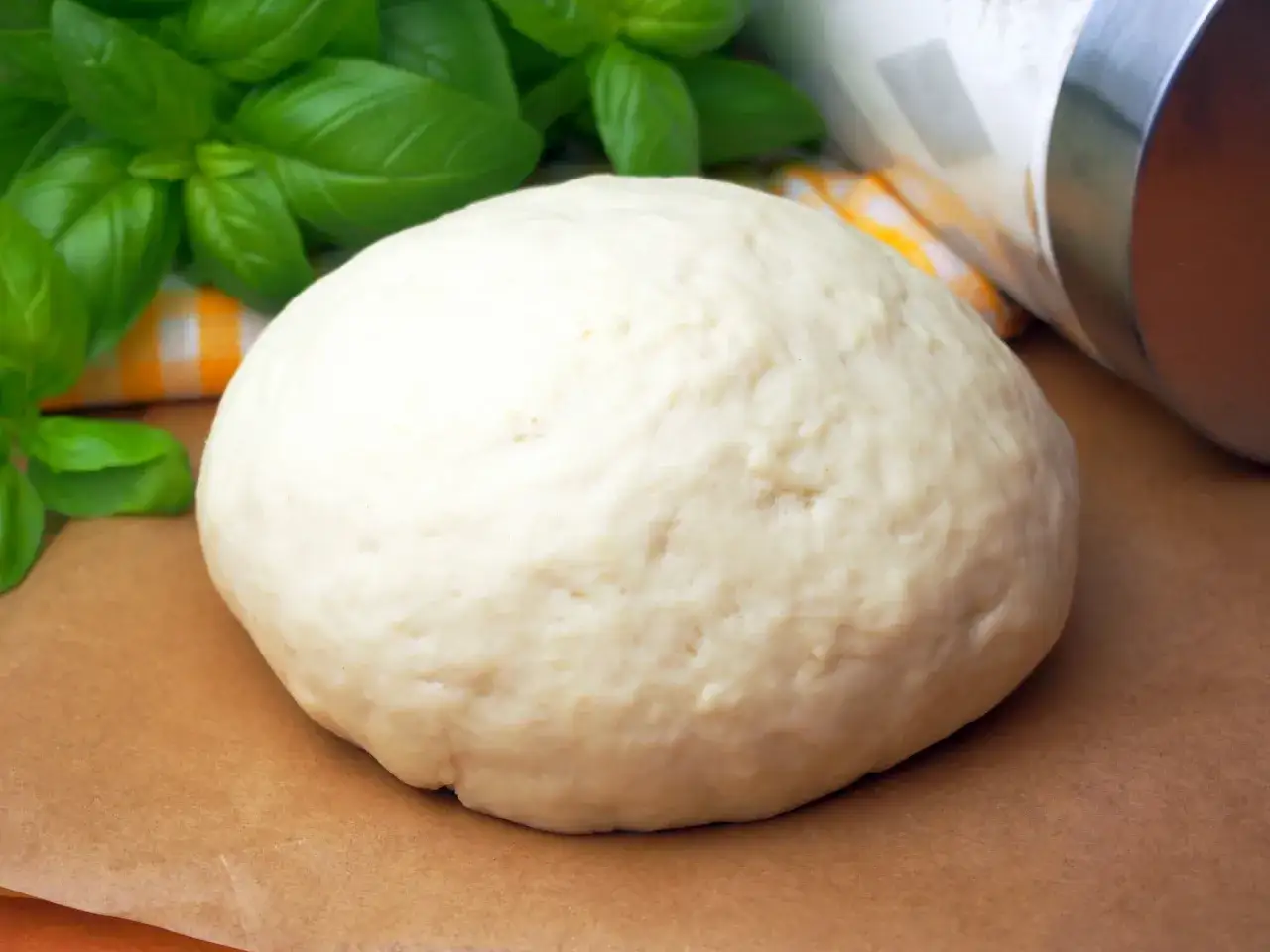 Zdjęcie Przepis na chrupiące ciasto do pizzy, które zawsze się udaje