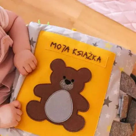 Zdjęcie Książka sensoryczna, która zachwyci twoje dziecko i wspiera jego rozwój
