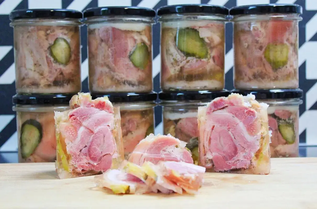 Zdjęcie Jak zrobić galaretkę z golonki – tradycyjny przepis na smaczną potrawę