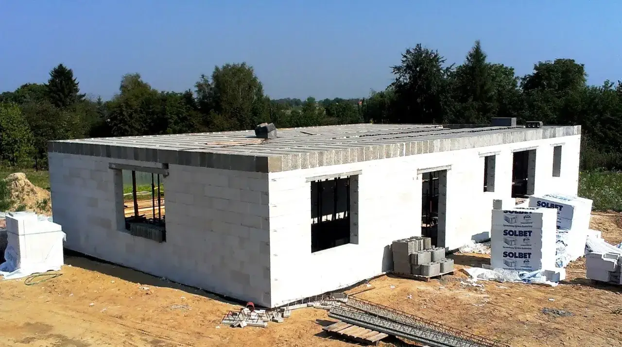 Zdjęcie Ile kosztuje zmiana stropu w projekcie? Poznaj ceny i detale