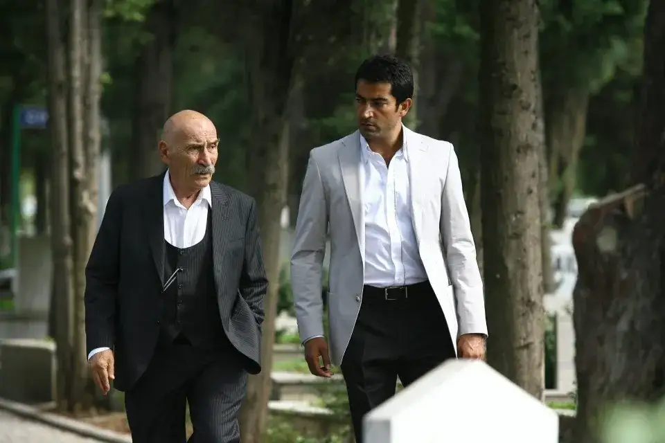 Zdjęcie Ile odcinków serialu Ezel w Polsce? Poznaj wszystkie informacje o serialu