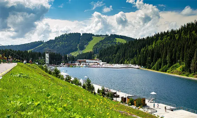 Zdjęcie Najpiękniejsze jeziora na Ukrainie: odkryj ich niezwykłe uroki