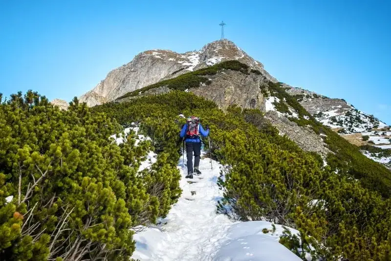 Zdjęcie Kiedy postawiono krzyż na Giewoncie? Historia, która zaskakuje