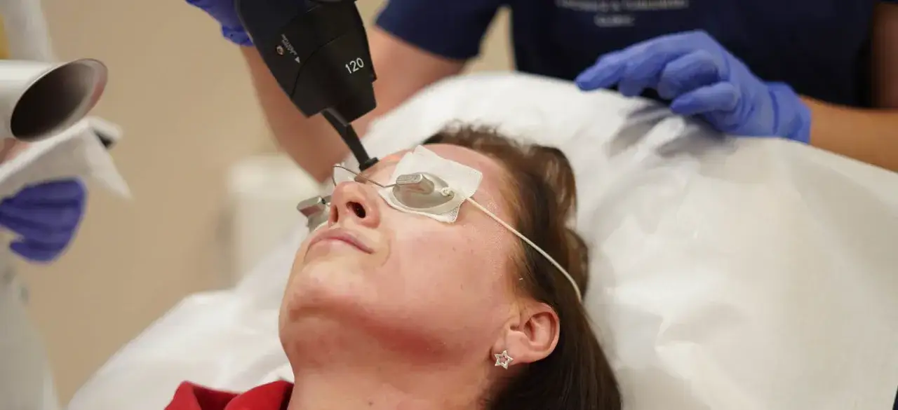 Zdjęcie Jak się przygotować do laseru frakcyjnego, aby uniknąć problemów?