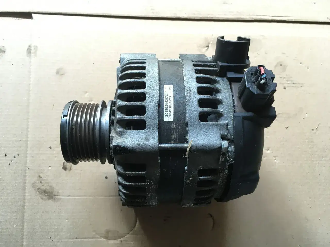 Zdjęcie Jak łatwo i bezpiecznie wymontować alternator w Ford Focus 1.6 TDCI – krok po kroku