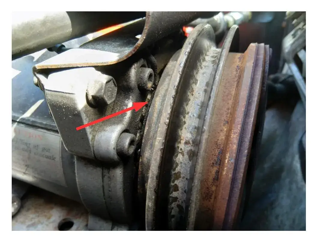 Zdjęcie Objawy uszkodzonego sprzęgła klimatyzacji, które mogą zaskoczyć kierowców