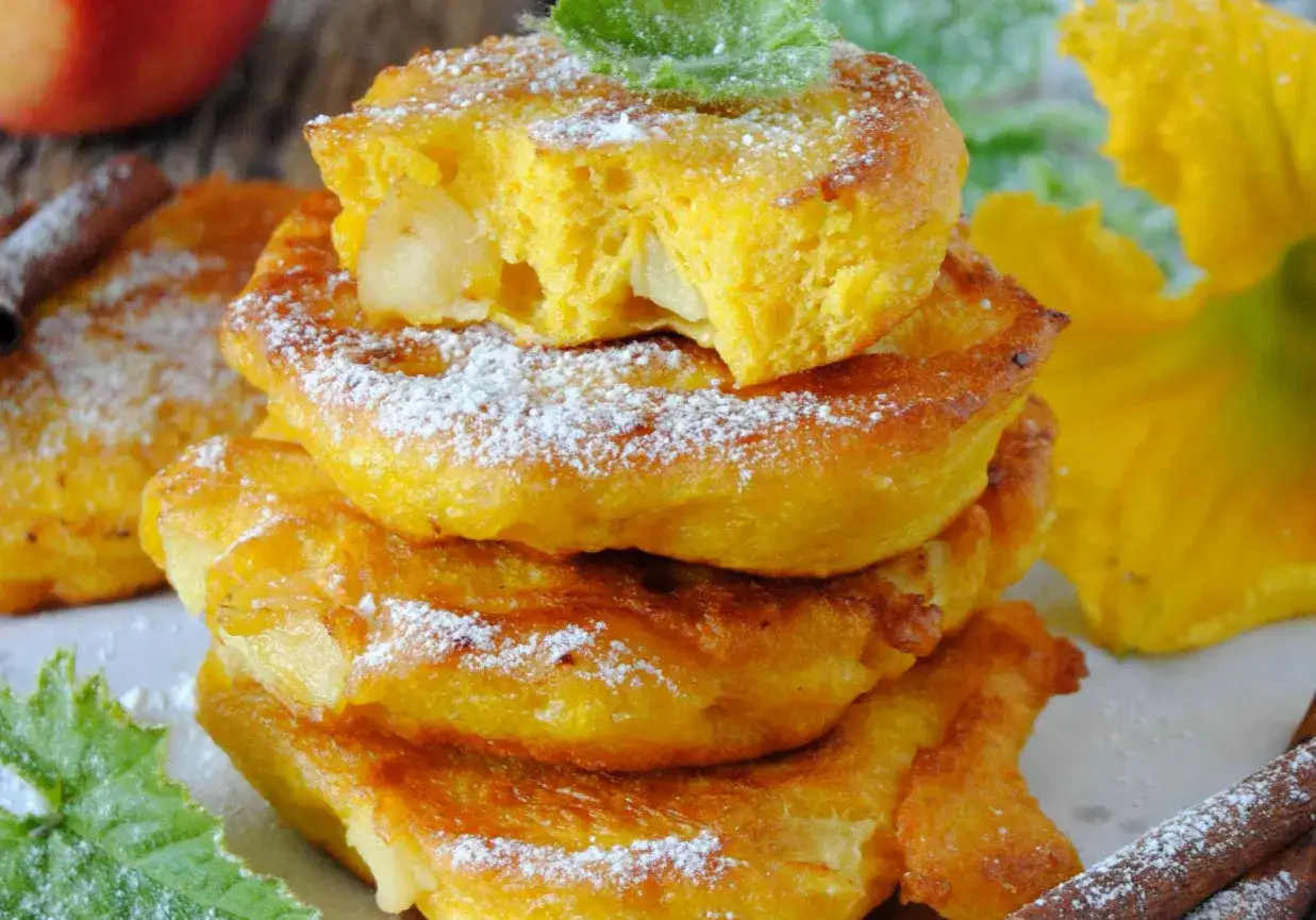 Zdjęcie Placki lub racuchy z dyni i jabłek - jesienne śniadanie - przepis