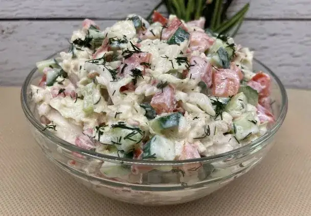 Zdjęcie Najlepsze surówki do kebaba, które poprawią smak Twojego dania